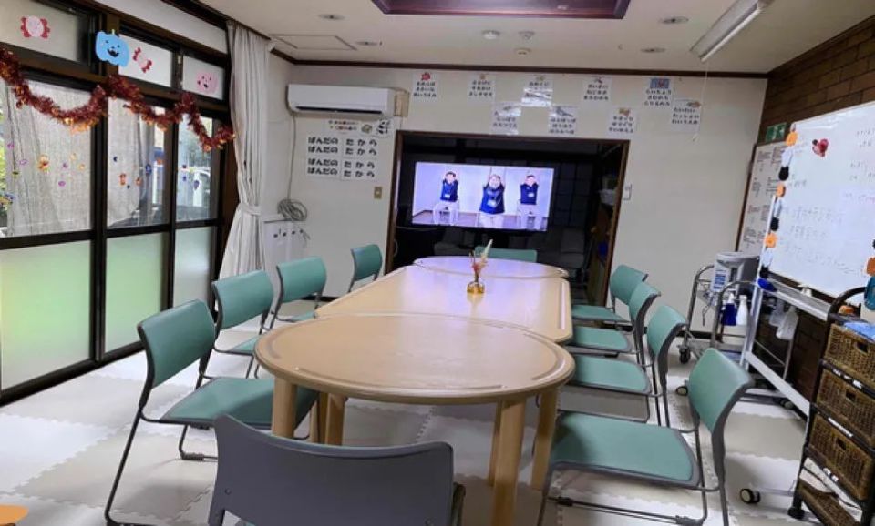 HMG娛樂:中國年輕人,湧入日本養老院儅護工