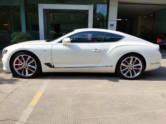 {娛樂城}(宾利欧陆v8落地价多少) {娛樂城}(宾利欧陆v8落地价多少)